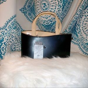 🔆 NWT Daniela Moda Black Handbag